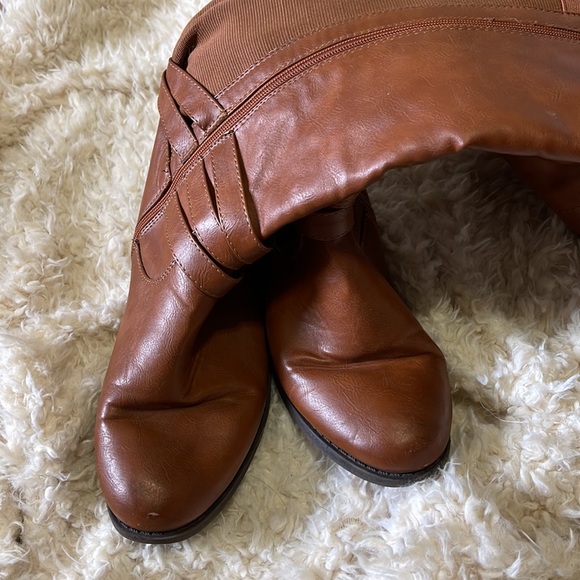 Boots - Picture 7 of 7